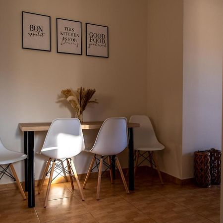 Alimar Apartment 阿尔戈斯托利翁 外观 照片